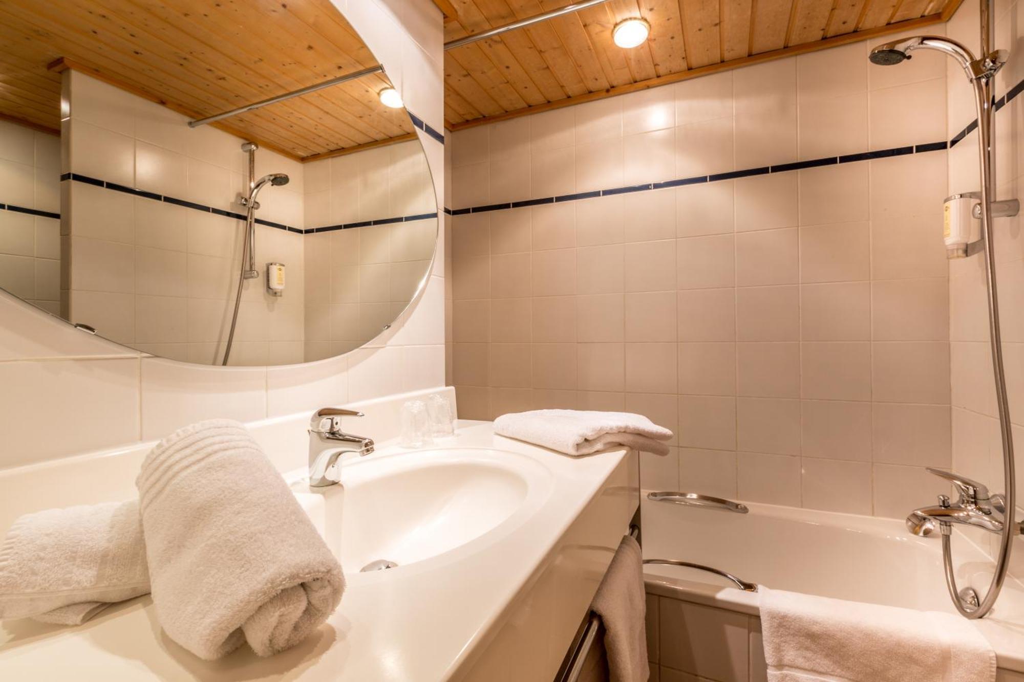 Les Cretes Blanches Hotell Val-dʼIsère Rum bild