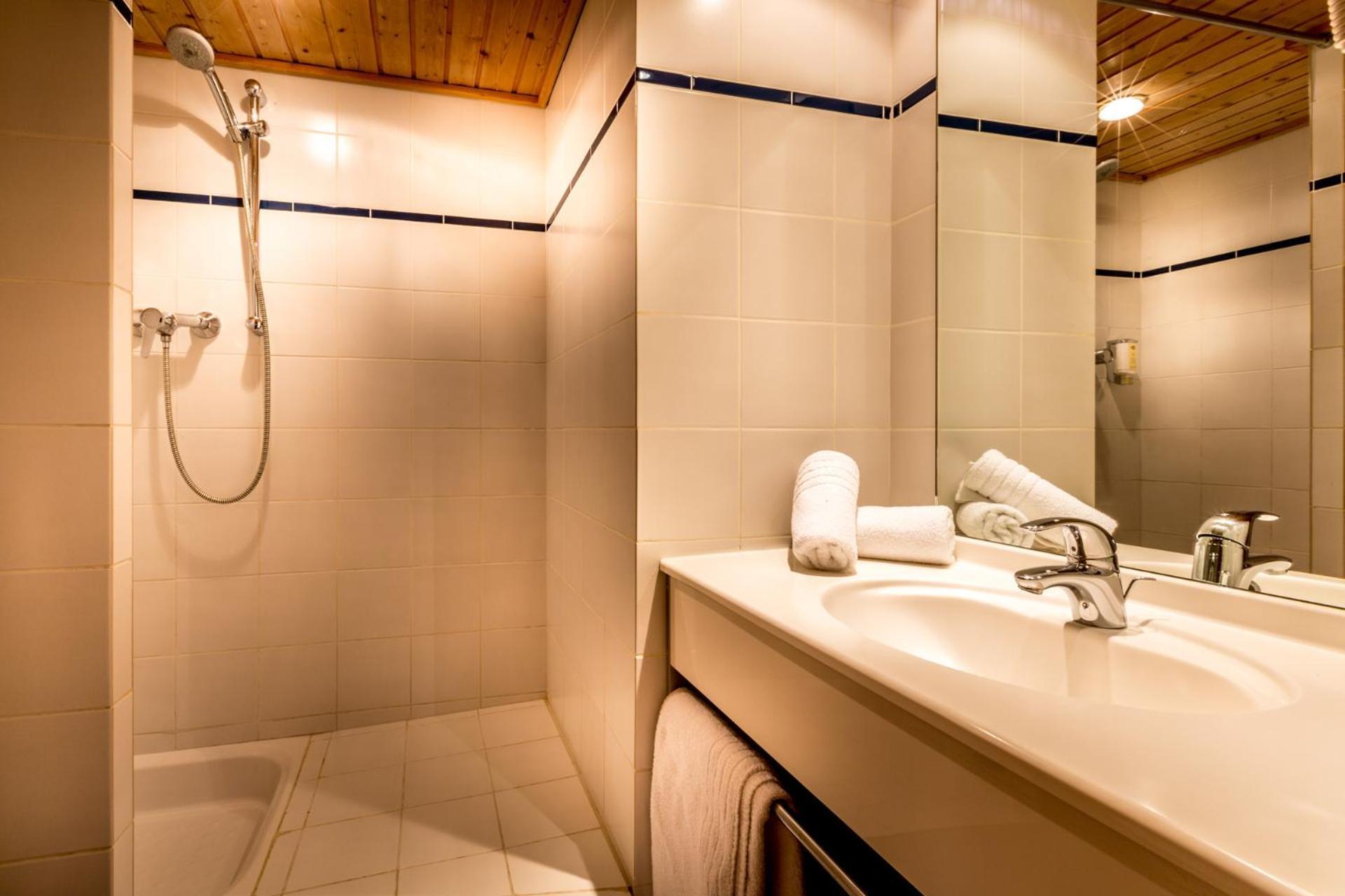 Les Cretes Blanches Hotell Val-dʼIsère Exteriör bild