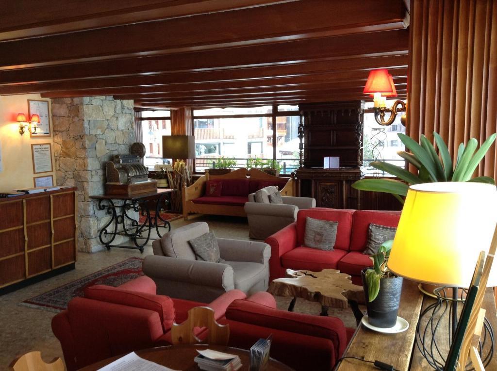 Les Cretes Blanches Hotell Val-dʼIsère Exteriör bild