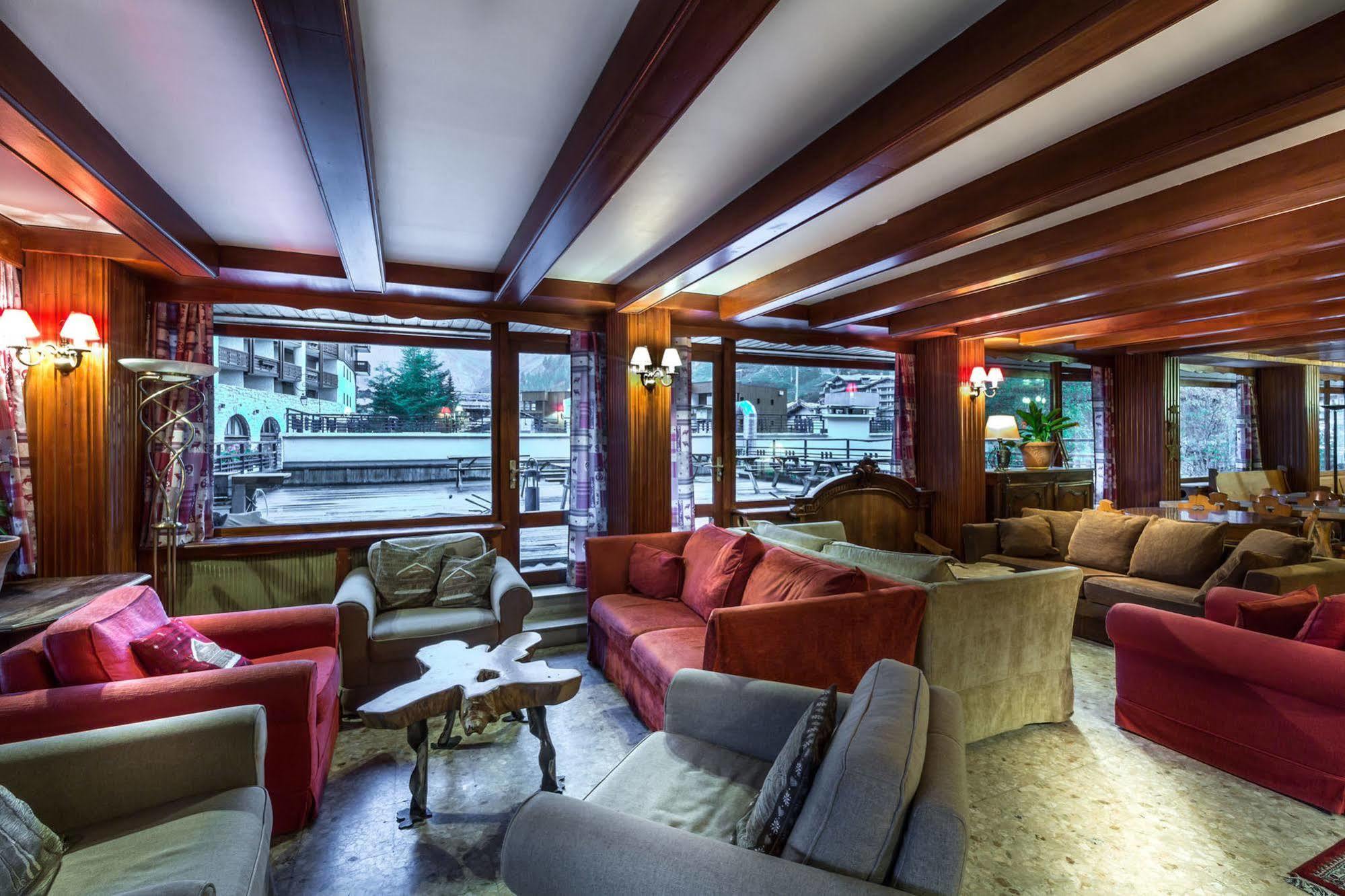 Les Cretes Blanches Hotell Val-dʼIsère Exteriör bild