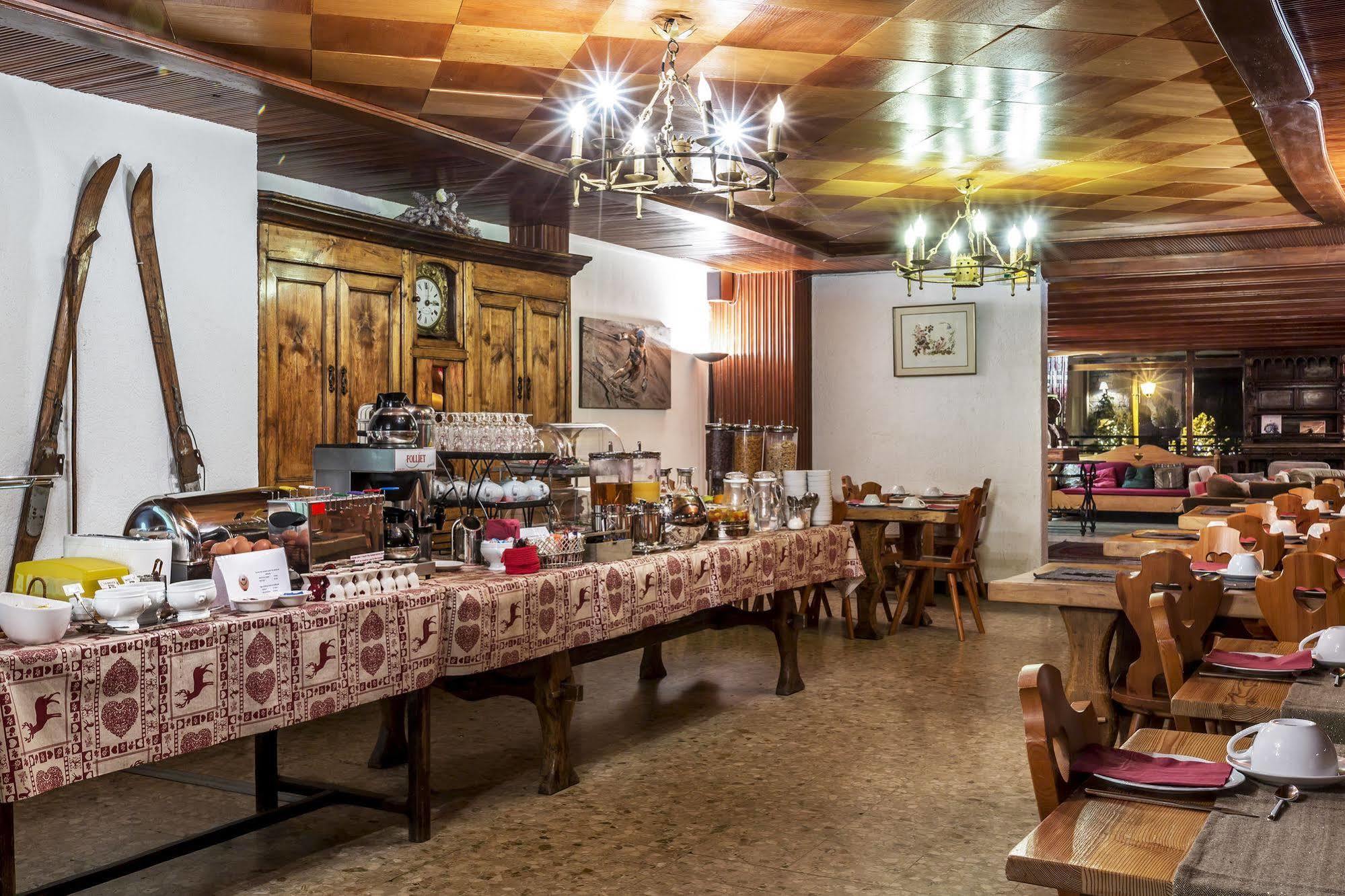 Les Cretes Blanches Hotell Val-dʼIsère Exteriör bild